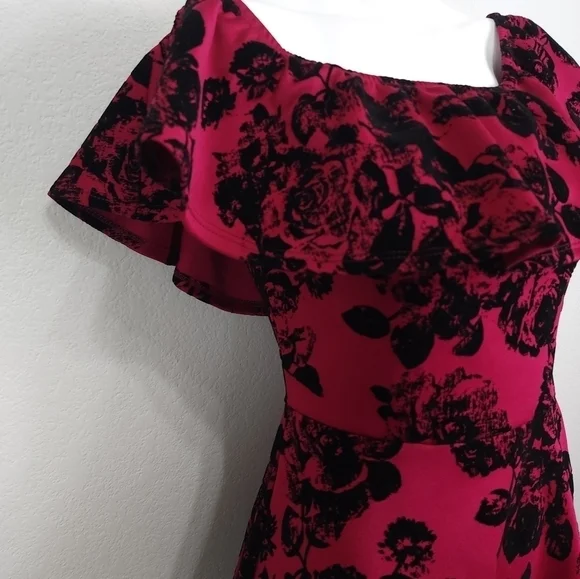Hello Miss Pink Off Shoulder Velvet Floral Print Dress Size S - Picture 2 of 10